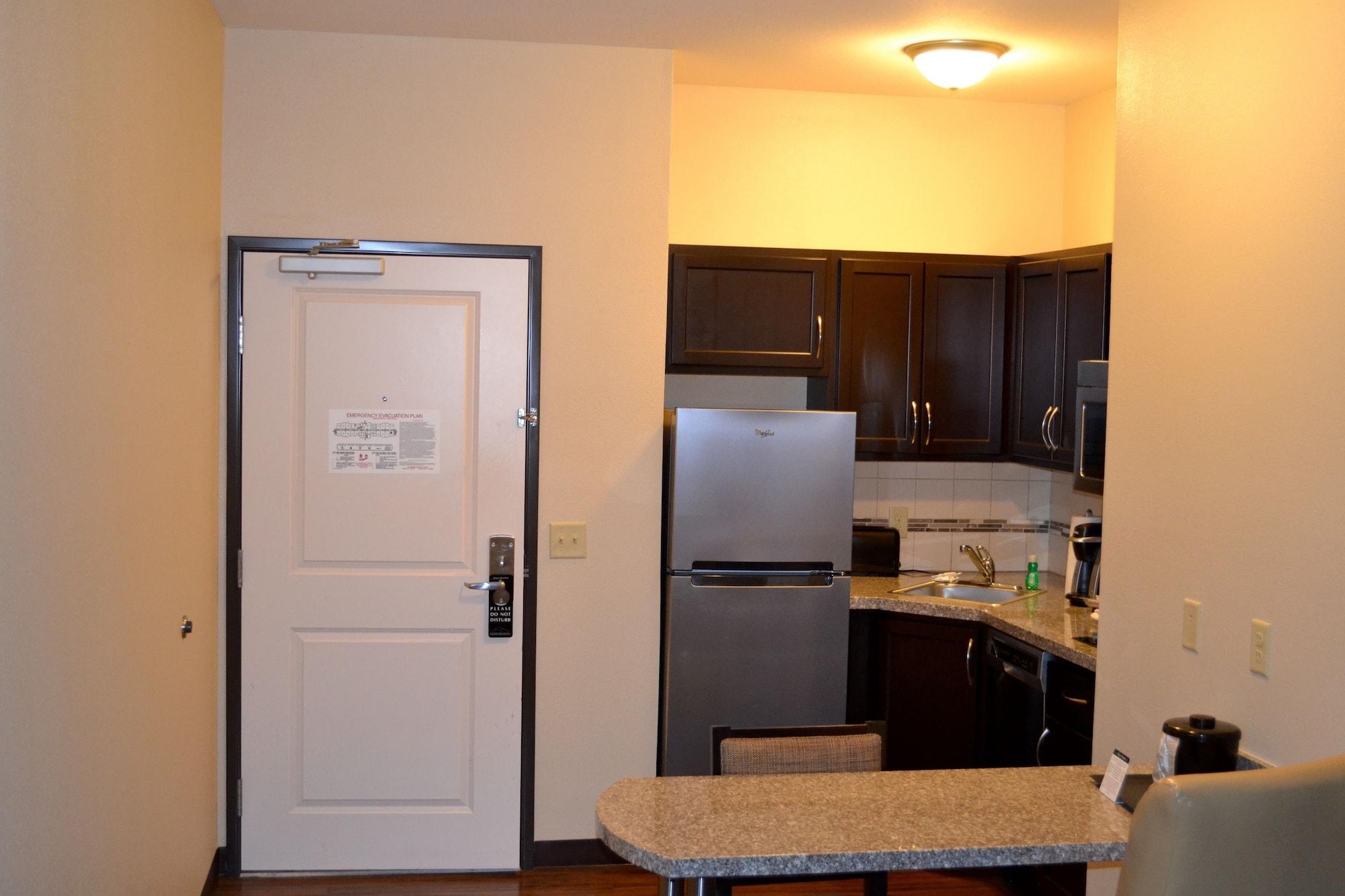 Landmark Suites - Williston Bagian luar foto