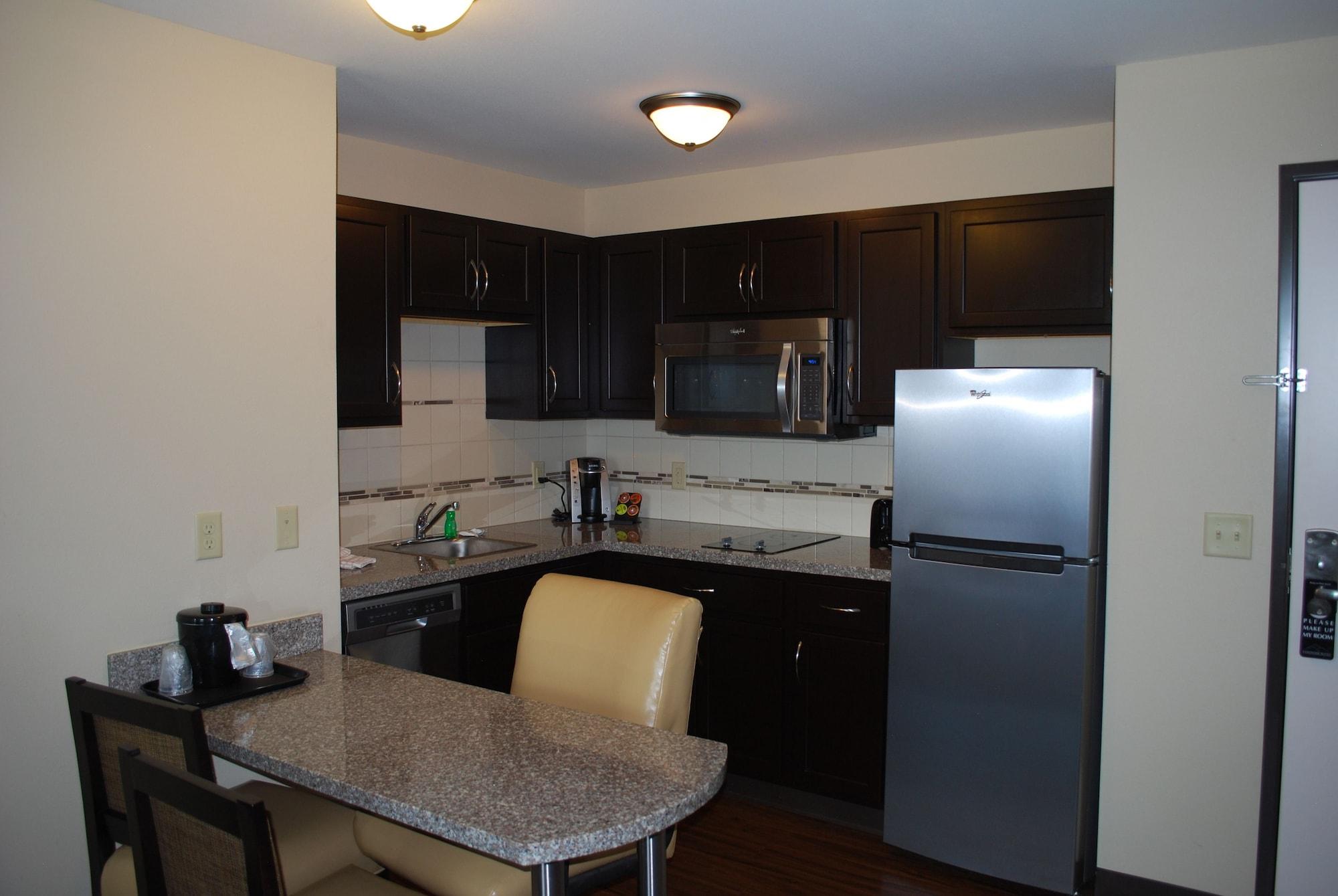 Landmark Suites - Williston Bagian luar foto