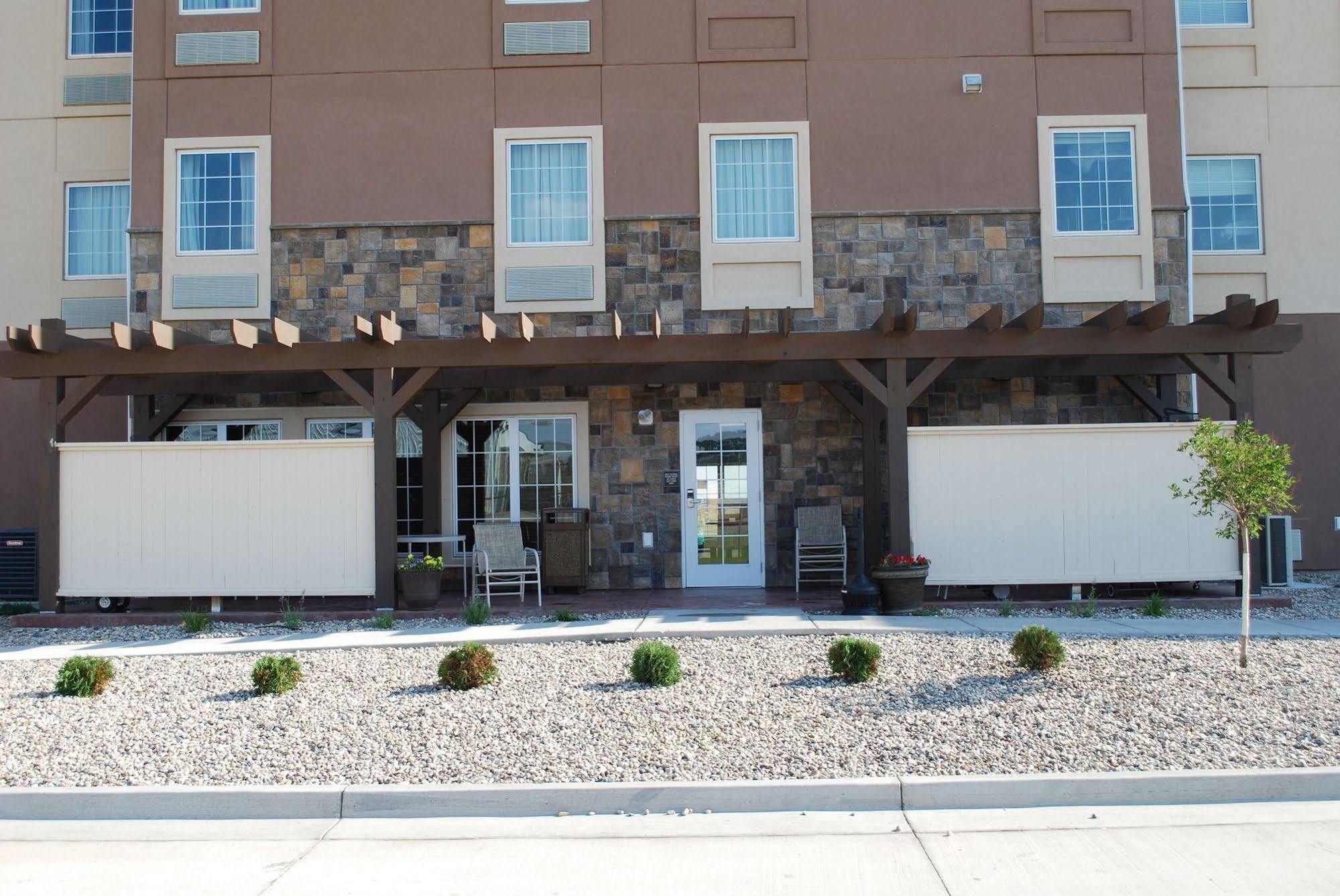 Landmark Suites - Williston Bagian luar foto